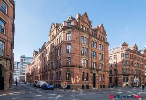 Offices to let in 52 Princess Street