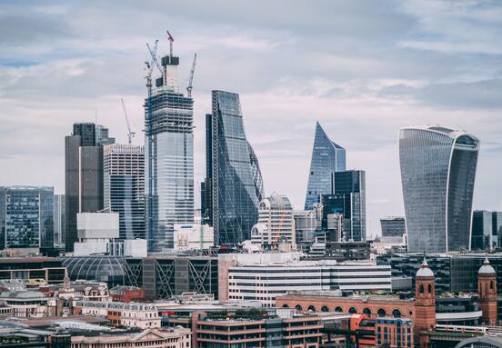 The London office rental market is experiencing a "rental recession" due to a 30-year high in vacancy rates, according to Jefferies.